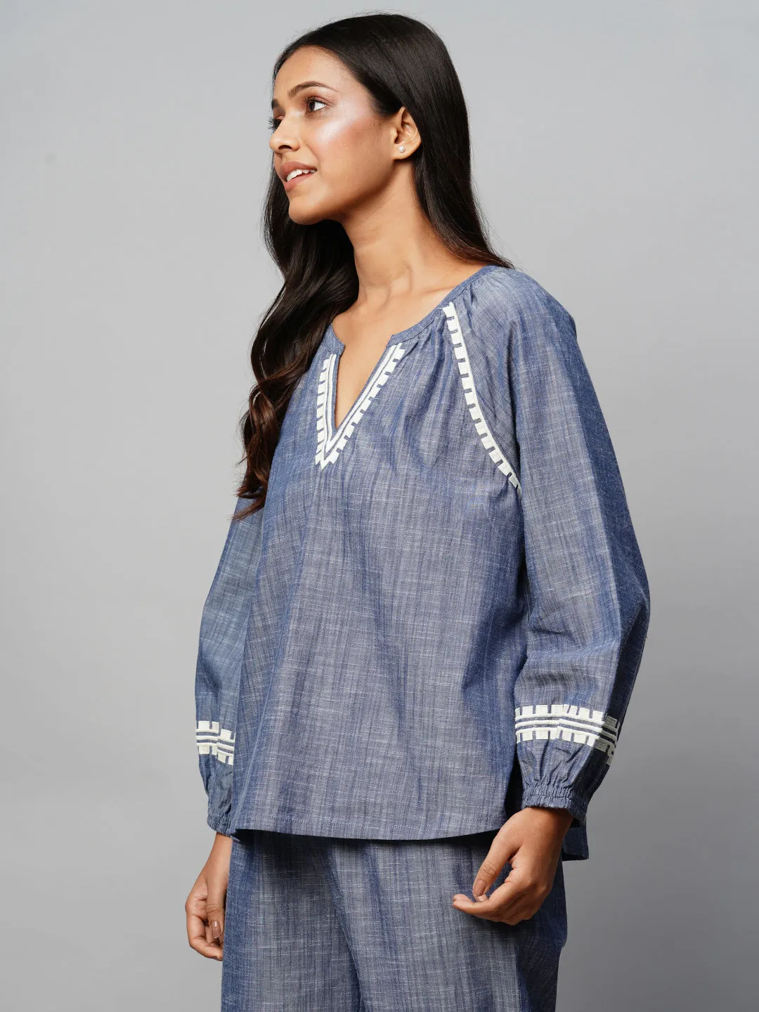 Crosshatch Cotton Chambray Embroidered Raglan Sleeve Tunic Top