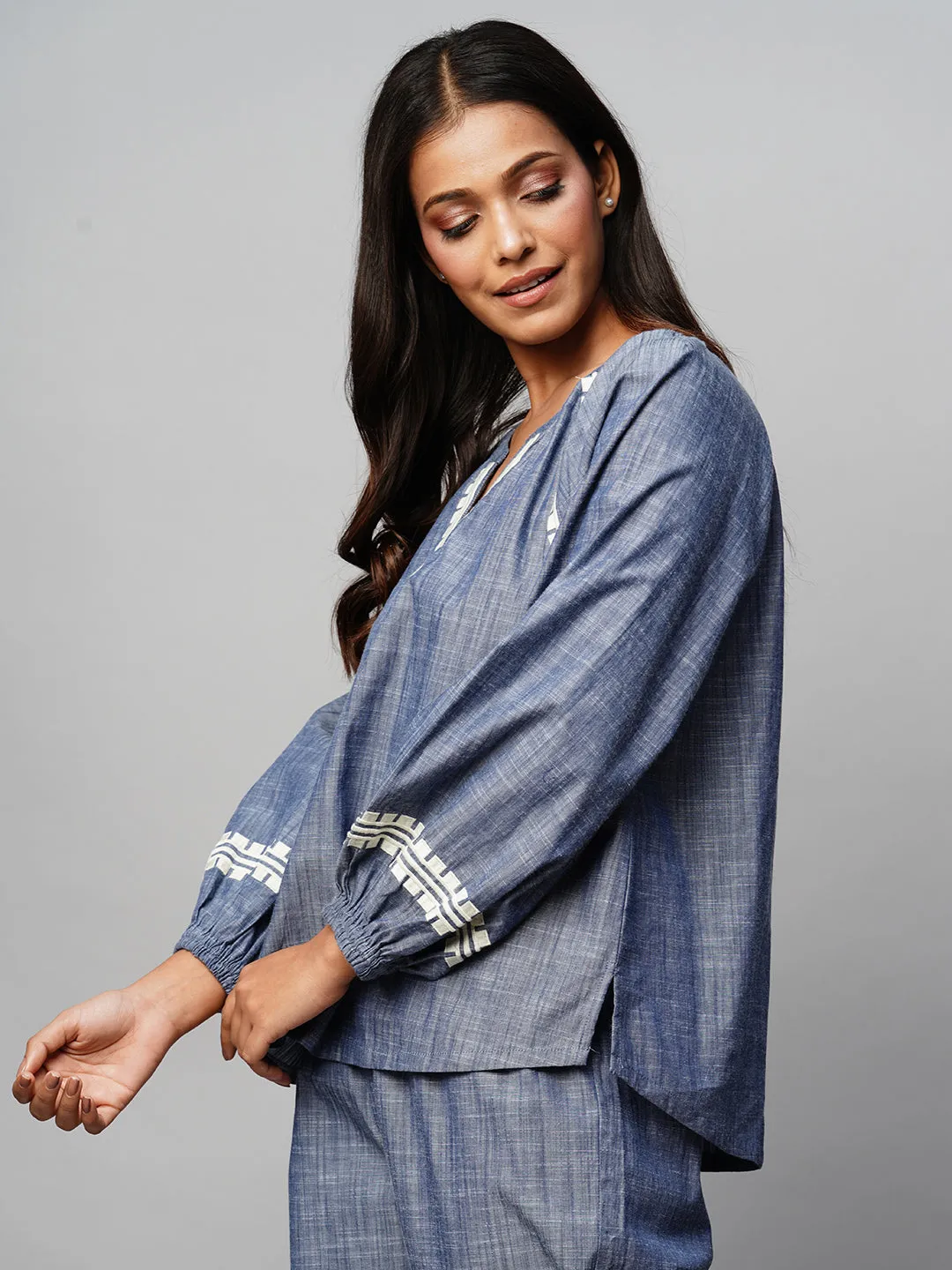 Crosshatch Cotton Chambray Embroidered Raglan Sleeve Tunic Top