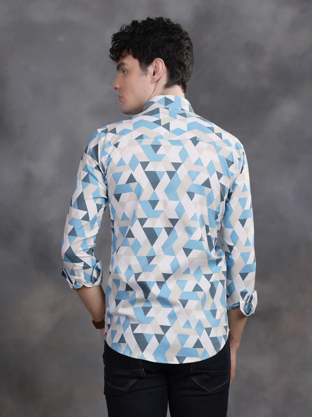 MENS BLUE AND WHITE TRIANGLE PRINT LYCRA COTTON SHIRT