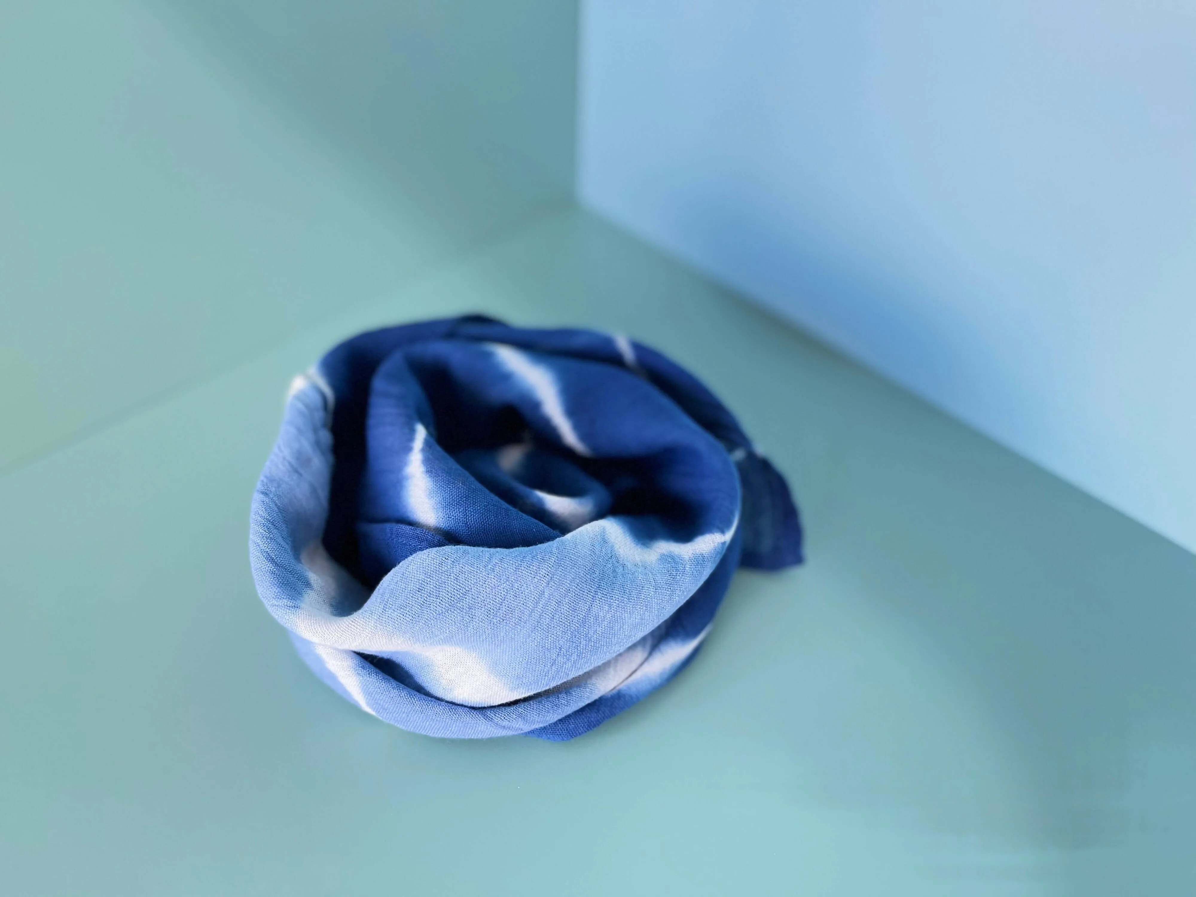 Natural indigo tie dyed square scarf, blue gradient dyed neck wrap, head bandana, tea towel, 65cm * 65cm.