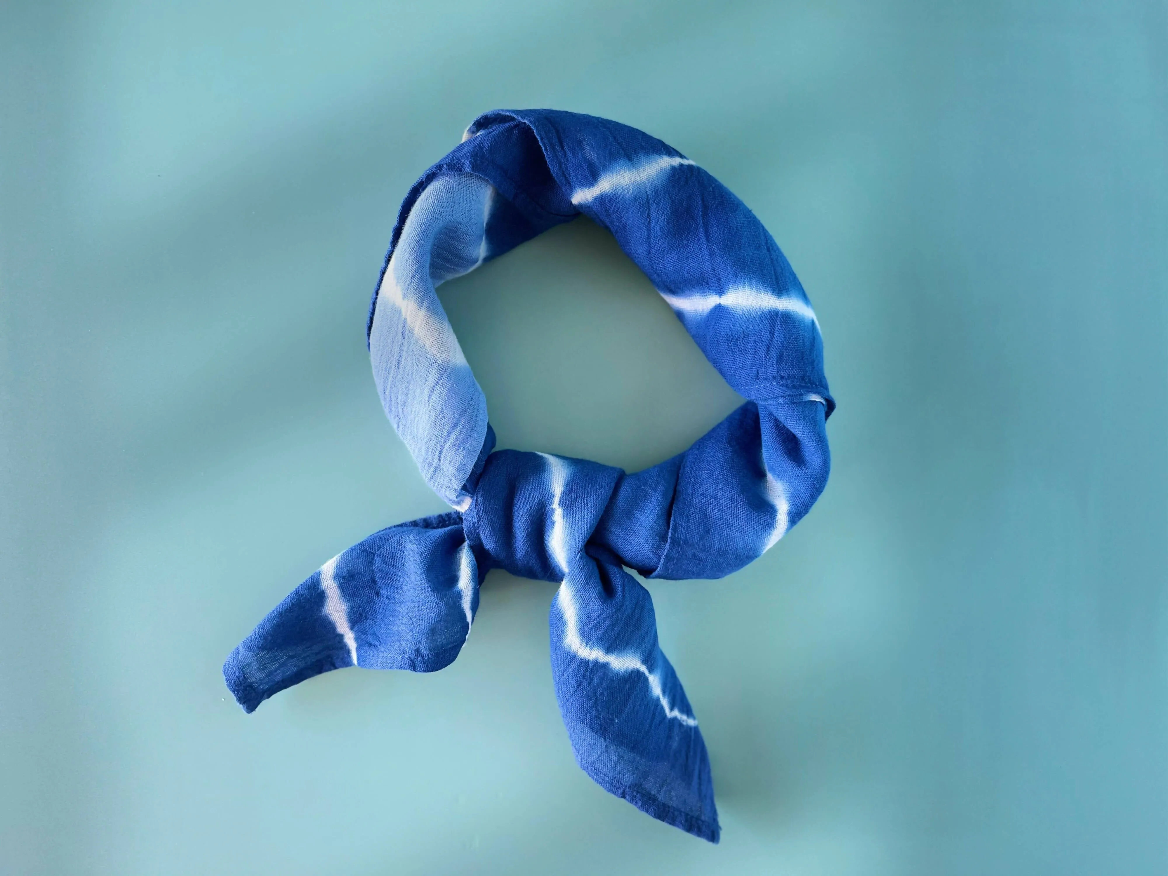 Natural indigo tie dyed square scarf, blue gradient dyed neck wrap, head bandana, tea towel, 65cm * 65cm.