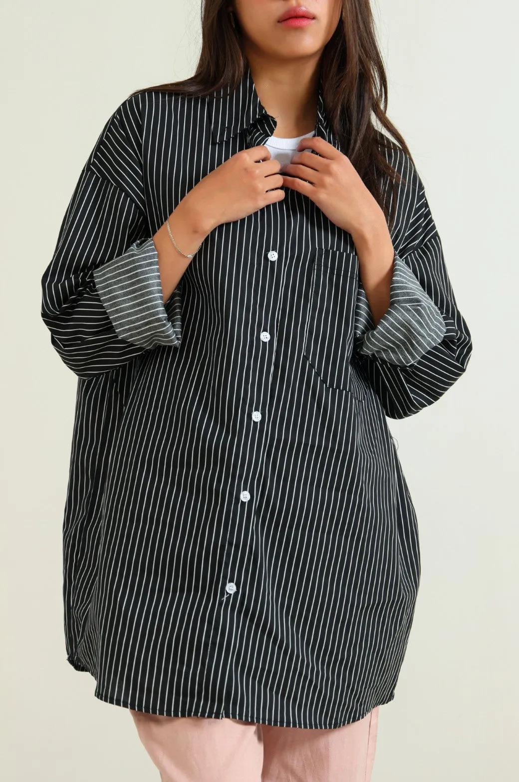 OVERSIZED STRIPED BUTTON DOWN