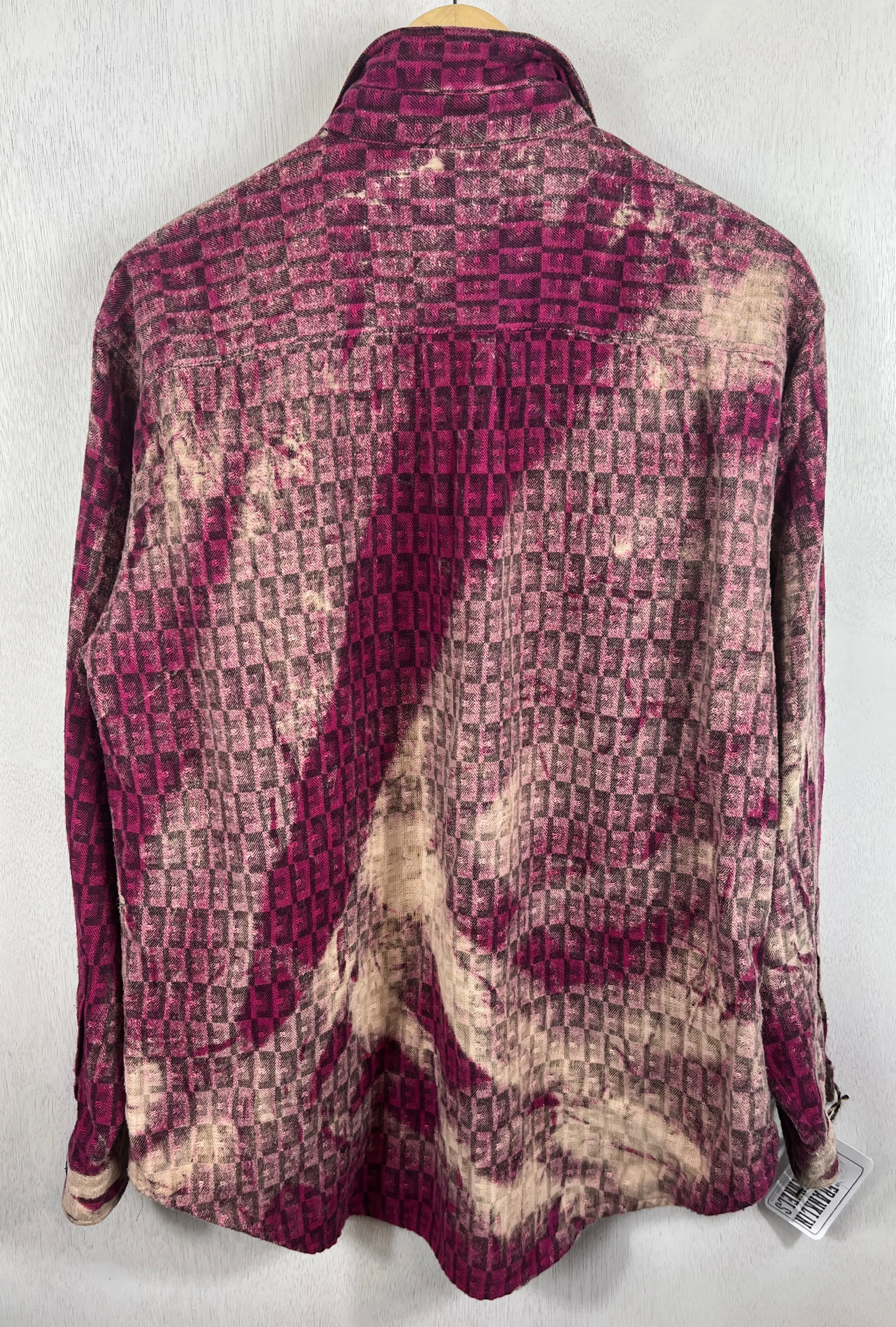 Vintage Magenta, Cream and Black Flannel Size Large